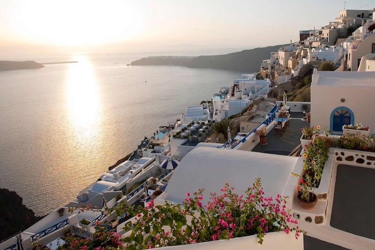 Katerina's Castle - Caldera Cave Hotel 3*