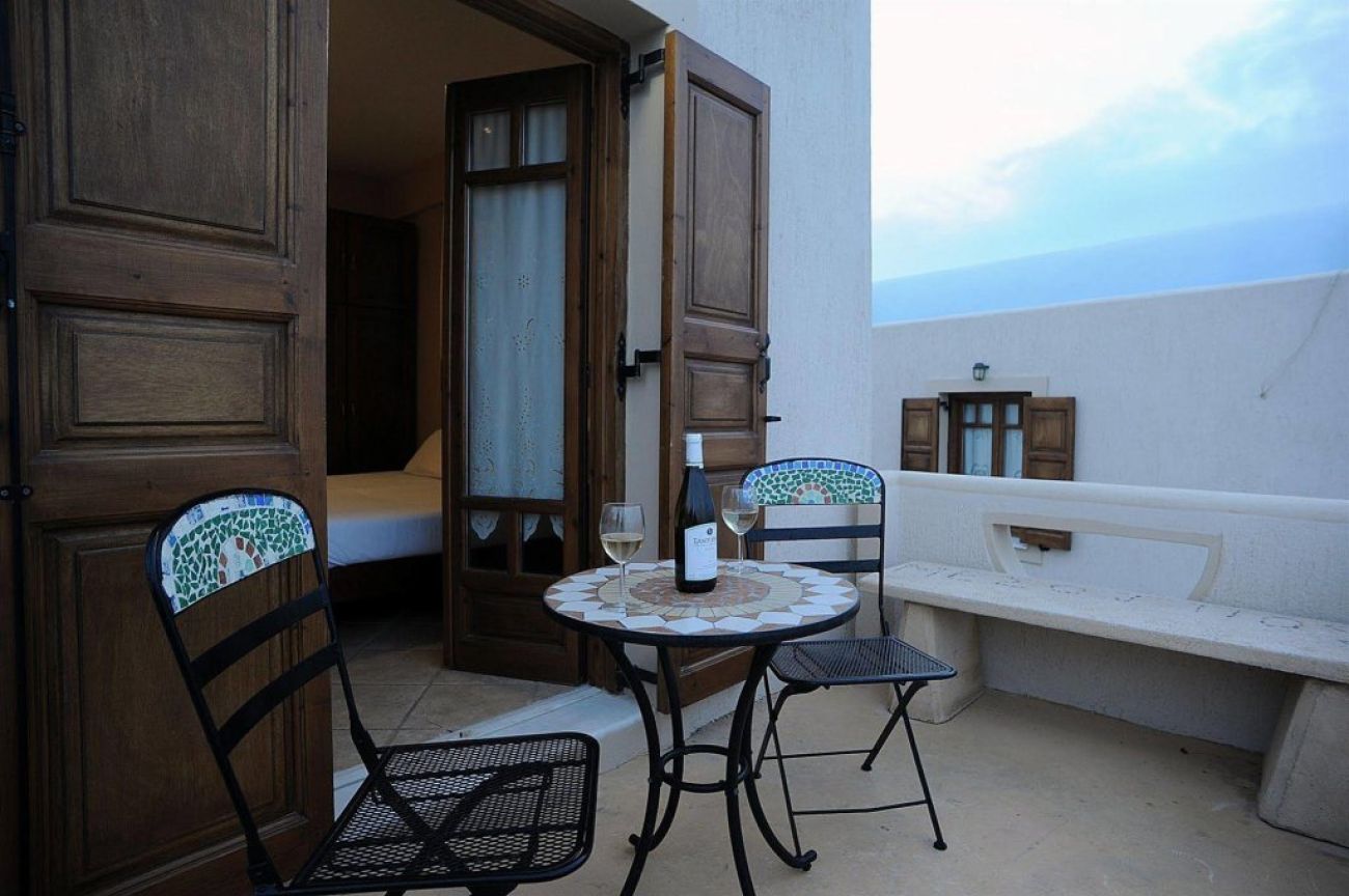 Santorini Hotel Mesotopos 3*