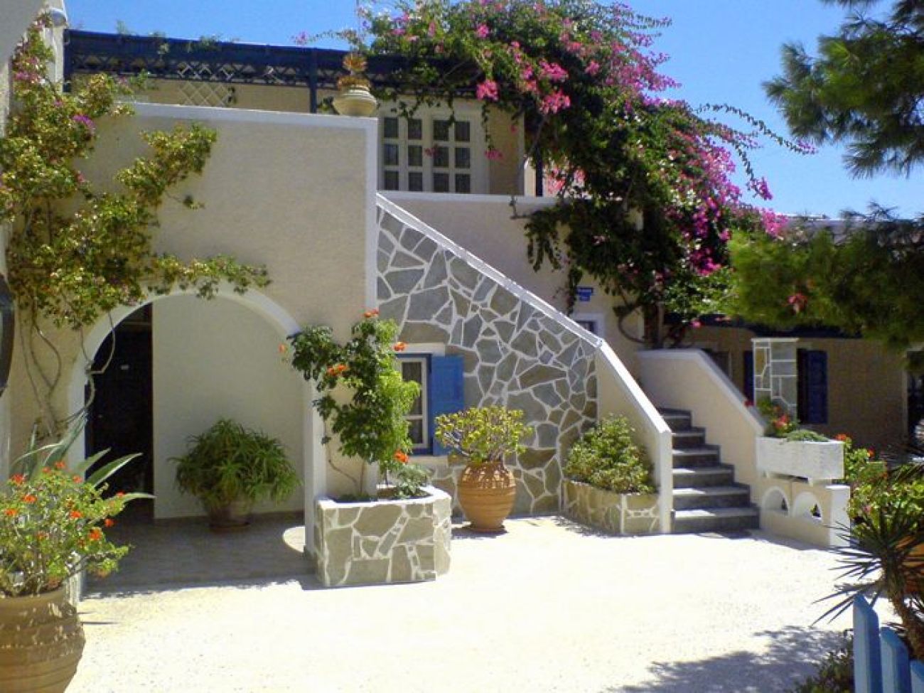 Paradise Resort Santorini 3*
