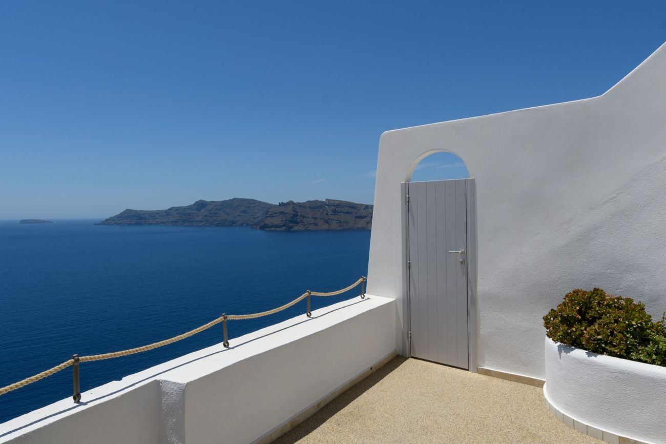 Strogili Traditional Houses Santorini