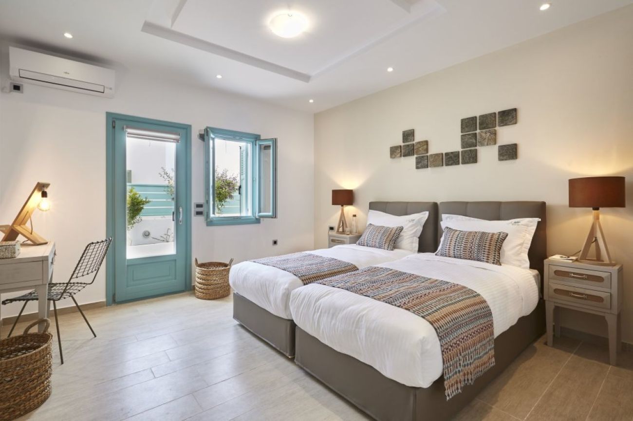 Almyriki Beach Villa 3*