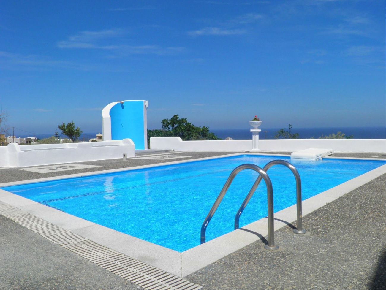 Santorini Traditional Suites