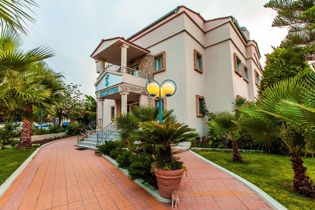 Tresor Sousouras 4*