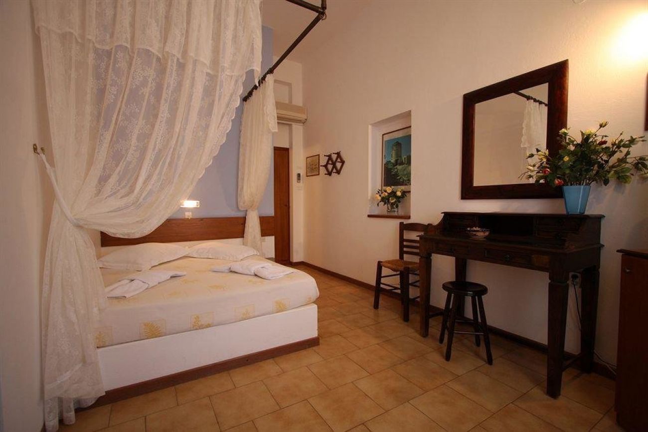 Kalimera Hotel 3*