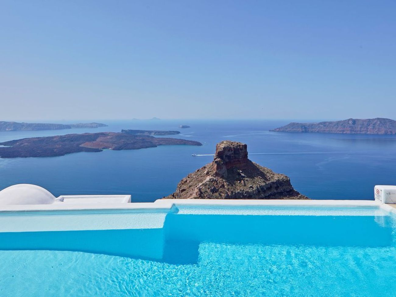 Astra Suites Santorini 5*