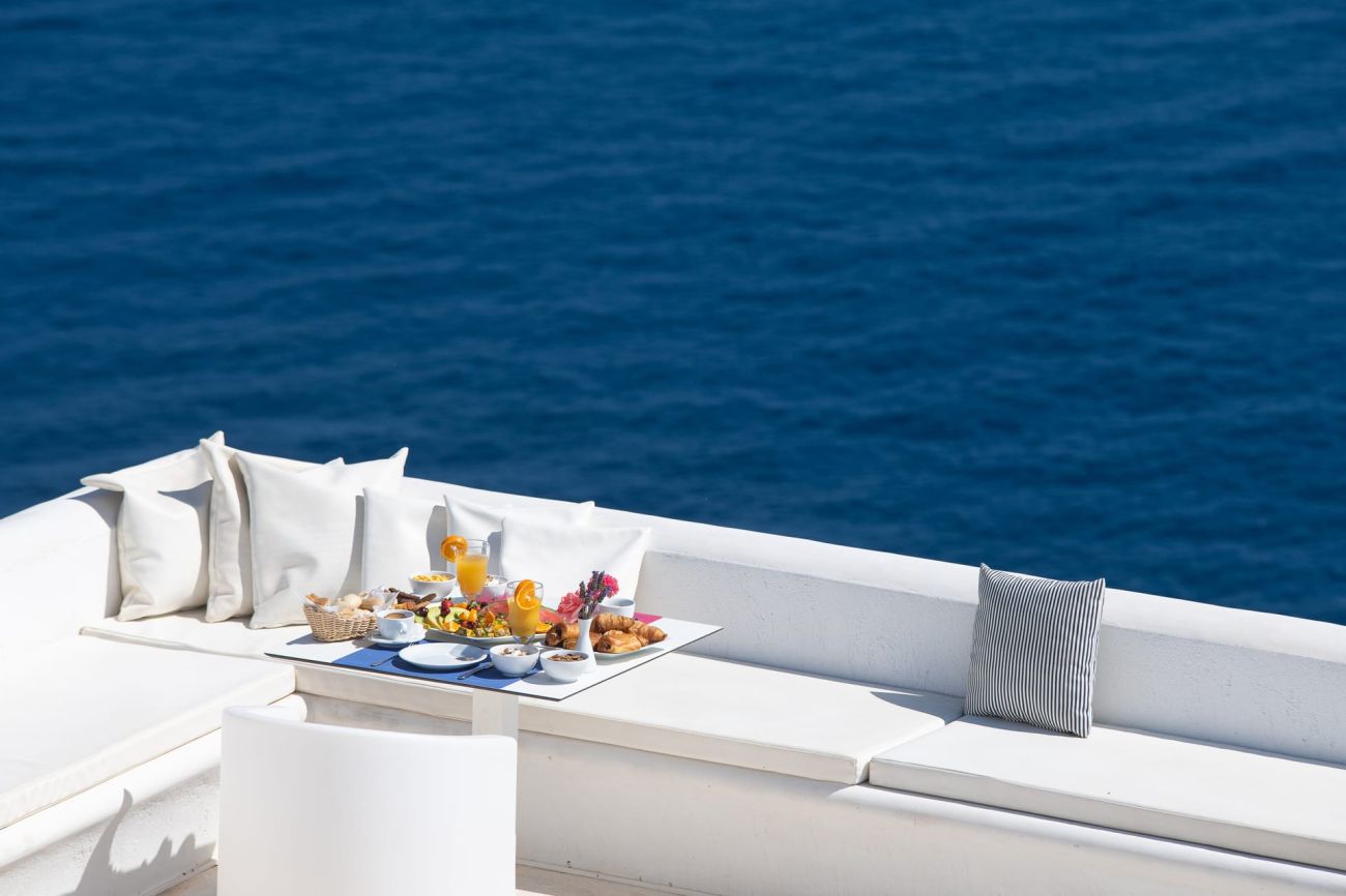 Avant Garde Suites 4*