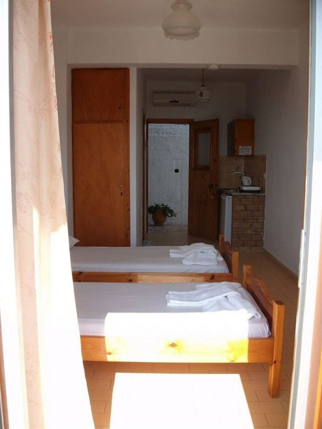 Aronis Apartments