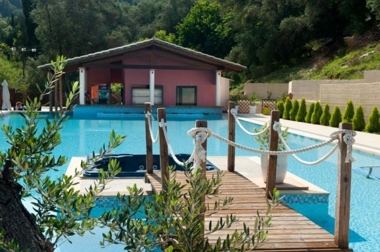 Marina Apartments & Studios