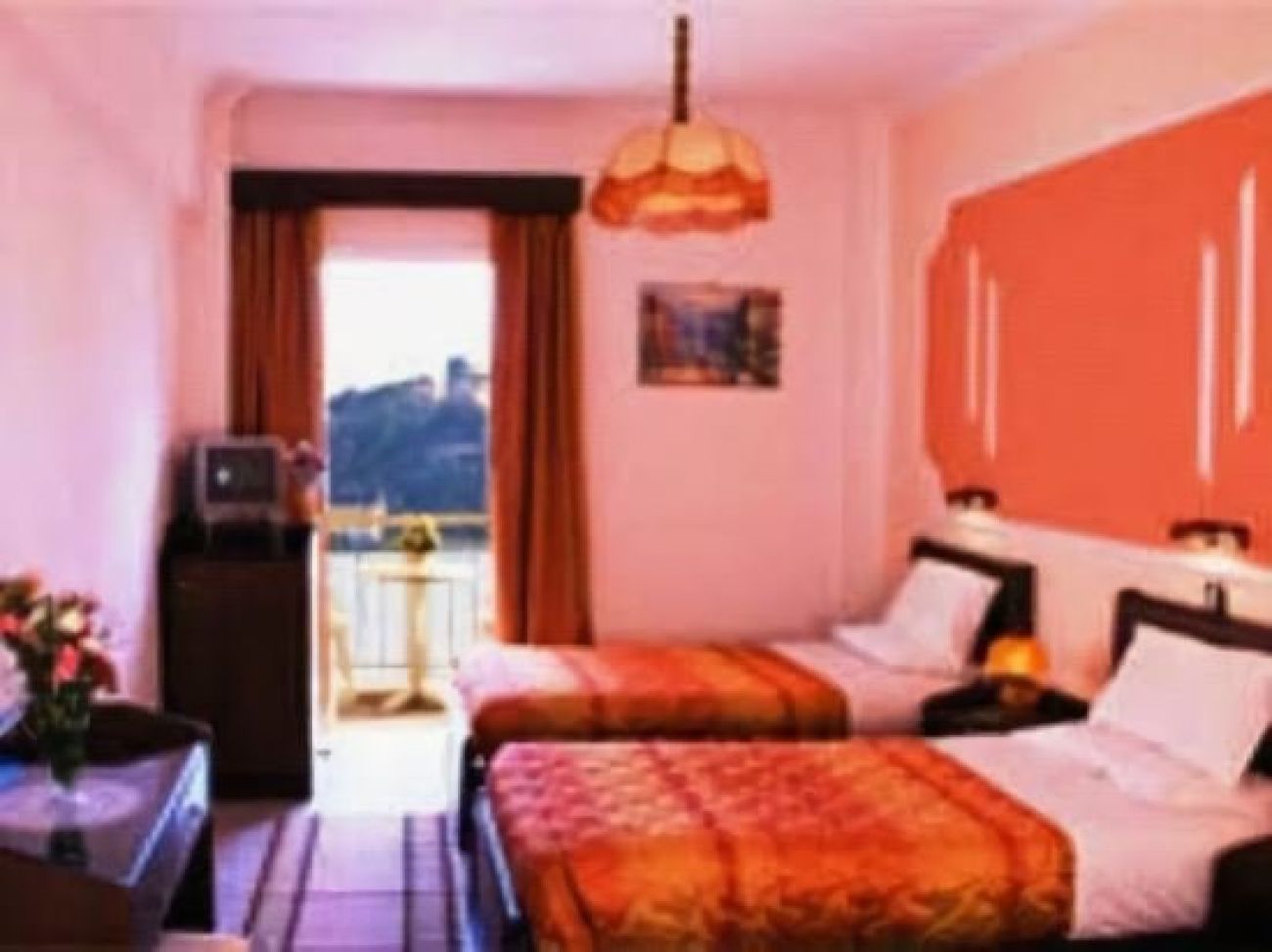 Sirena Beach Hotel 3*