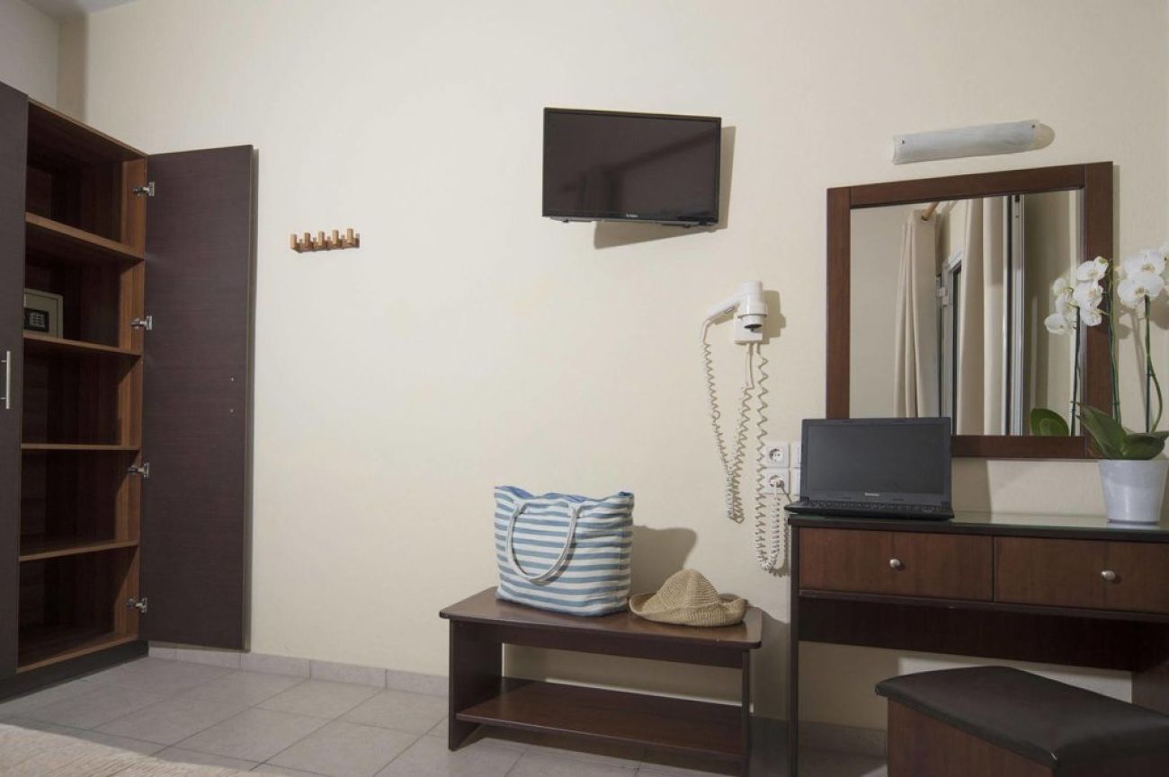 Metaxa Apartments