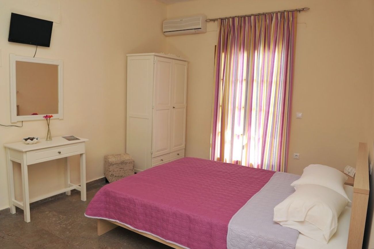Anna Apartments
