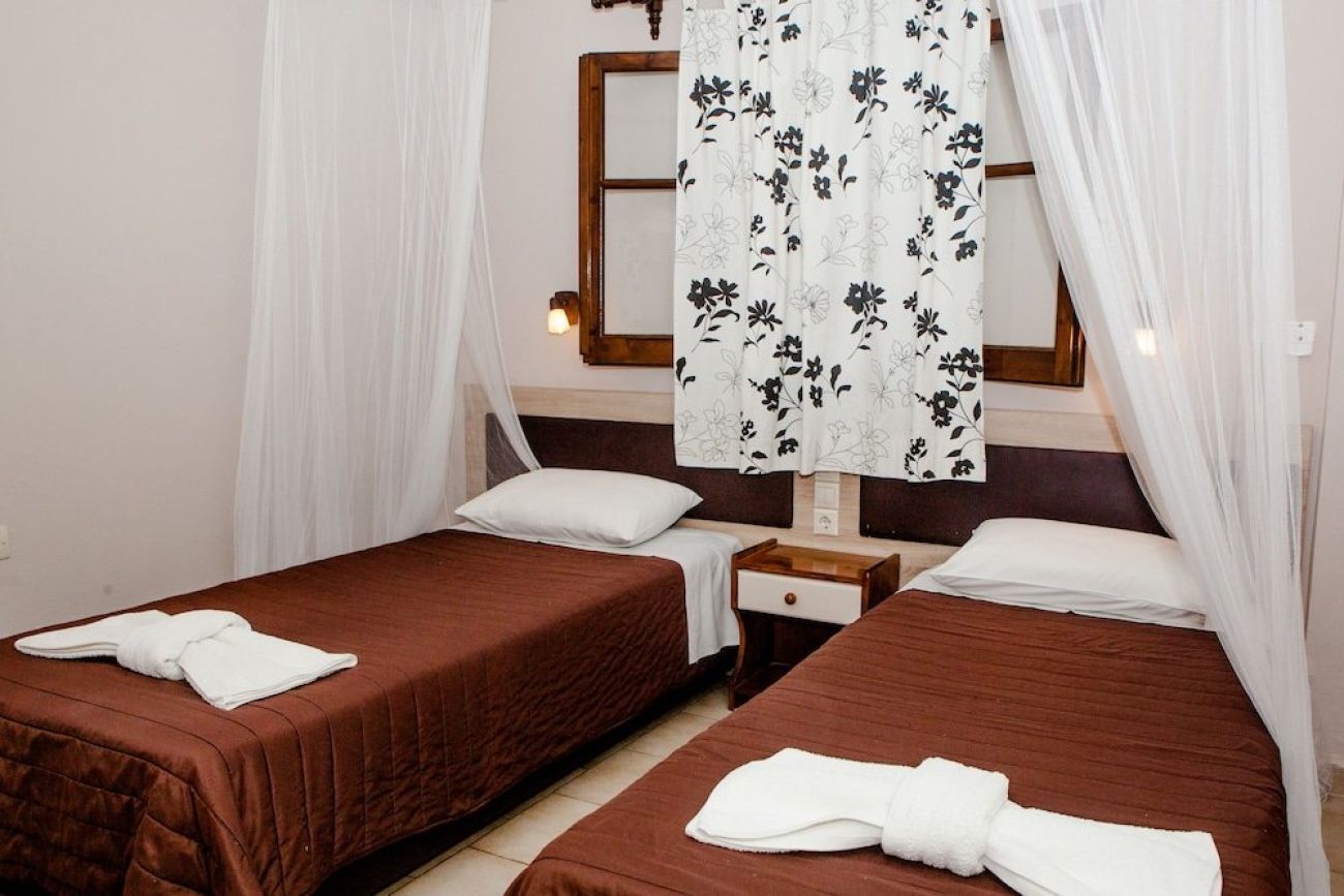 Eleana Apartments and Studios