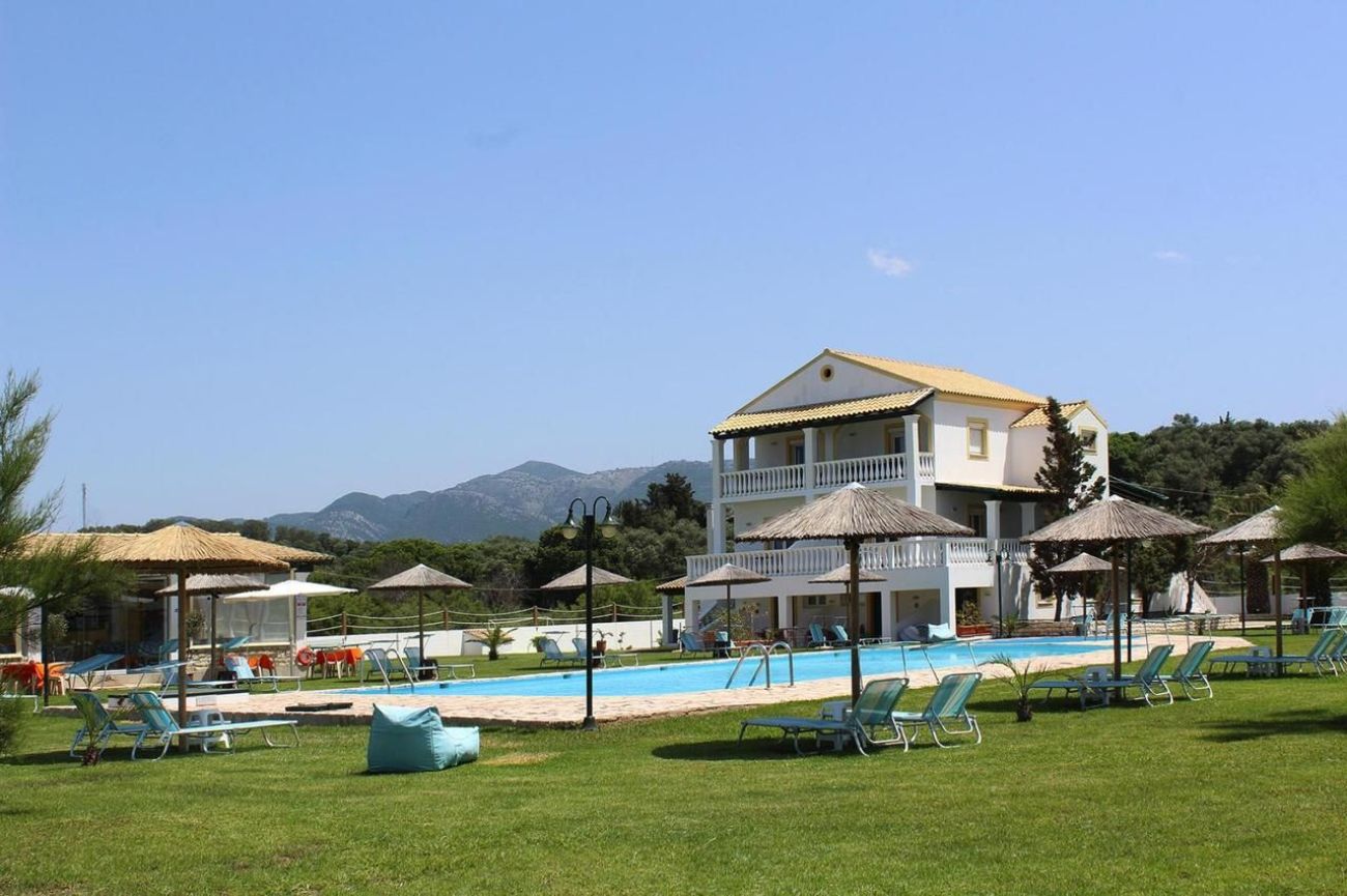 S & C Kosmos Beach Hotel