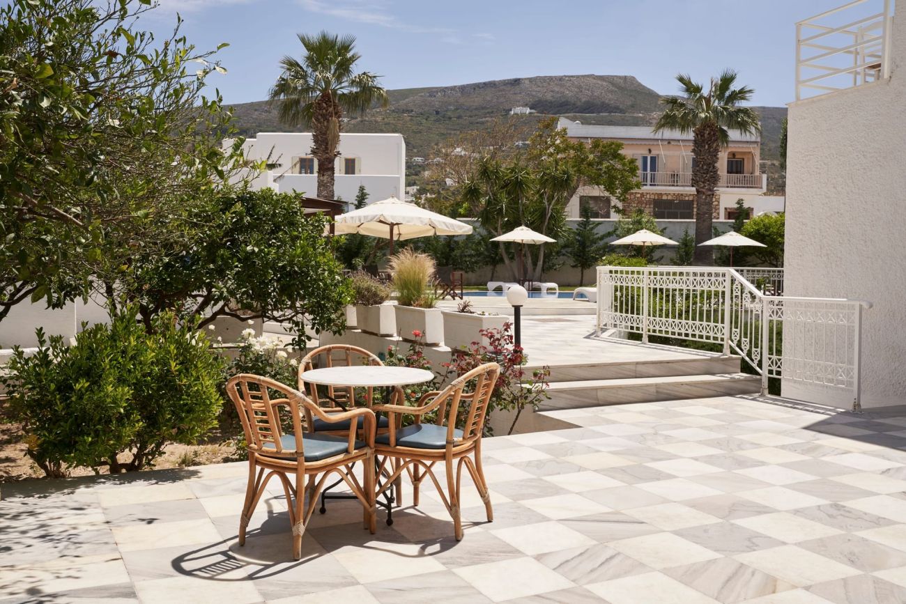 Polos Hotel Paros 3*