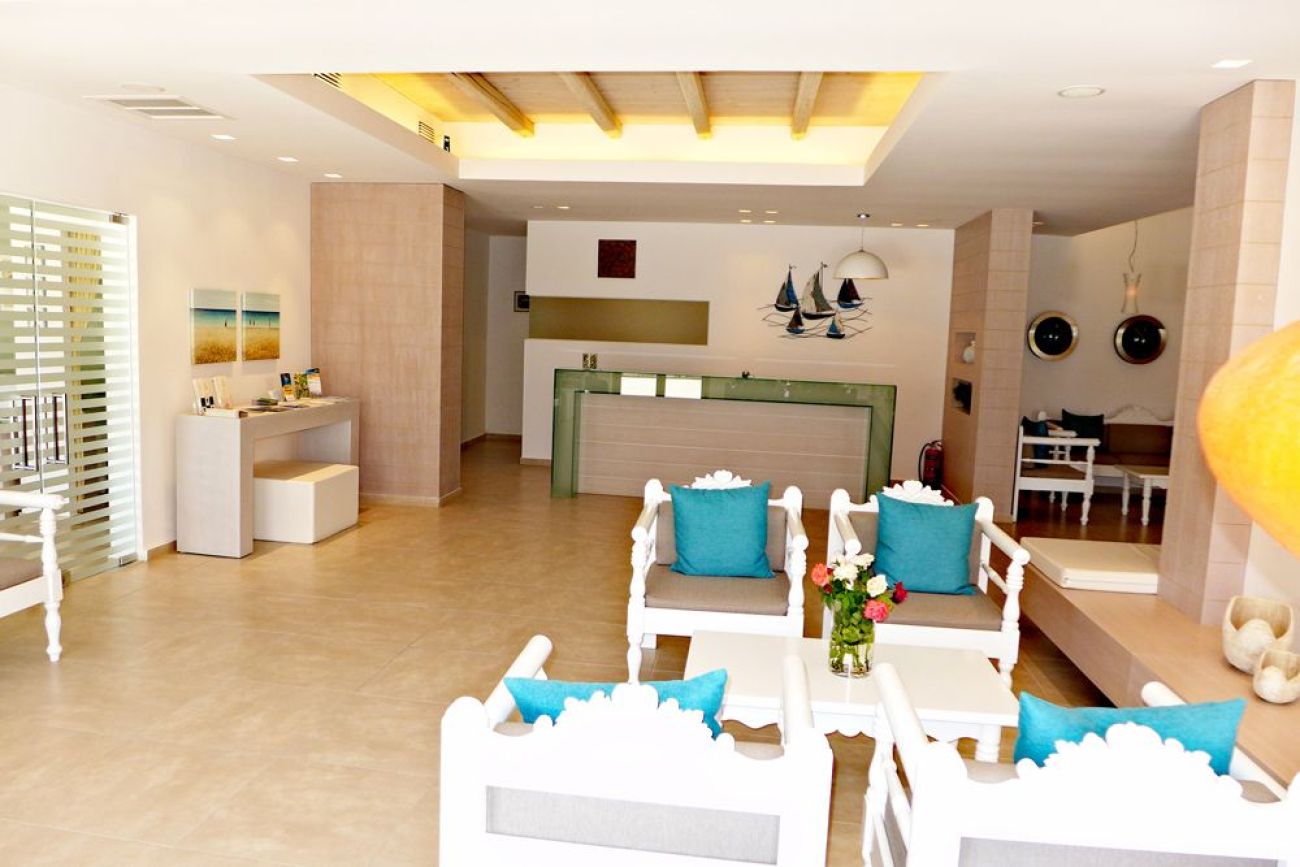 Amaryllis Beach Hotel 3*