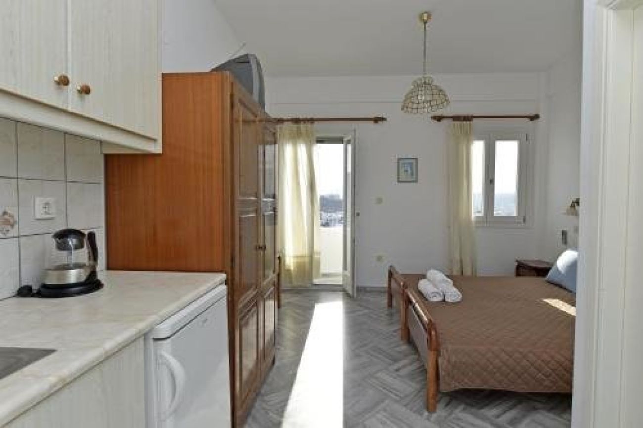 Hara Studios and Apartments