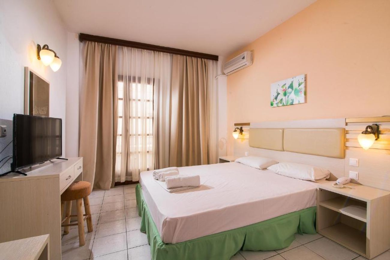 Calypso Hotel 2*