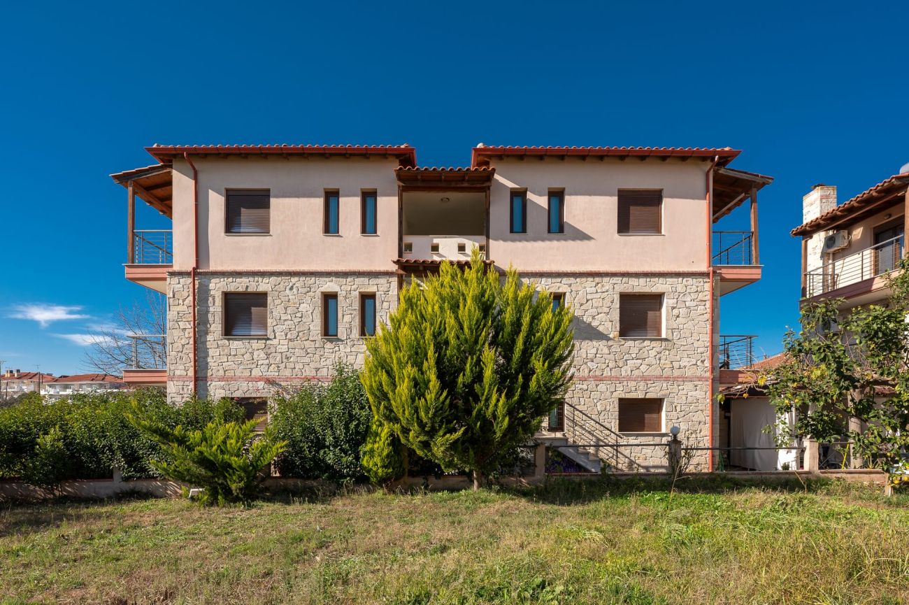 Eleon Suites