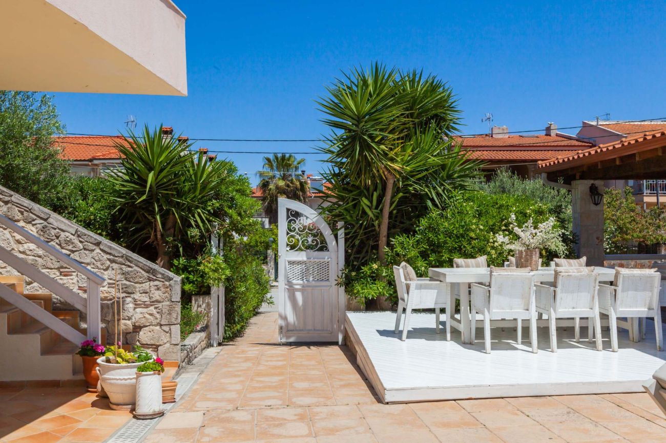 Hesperides Hotel 1*
