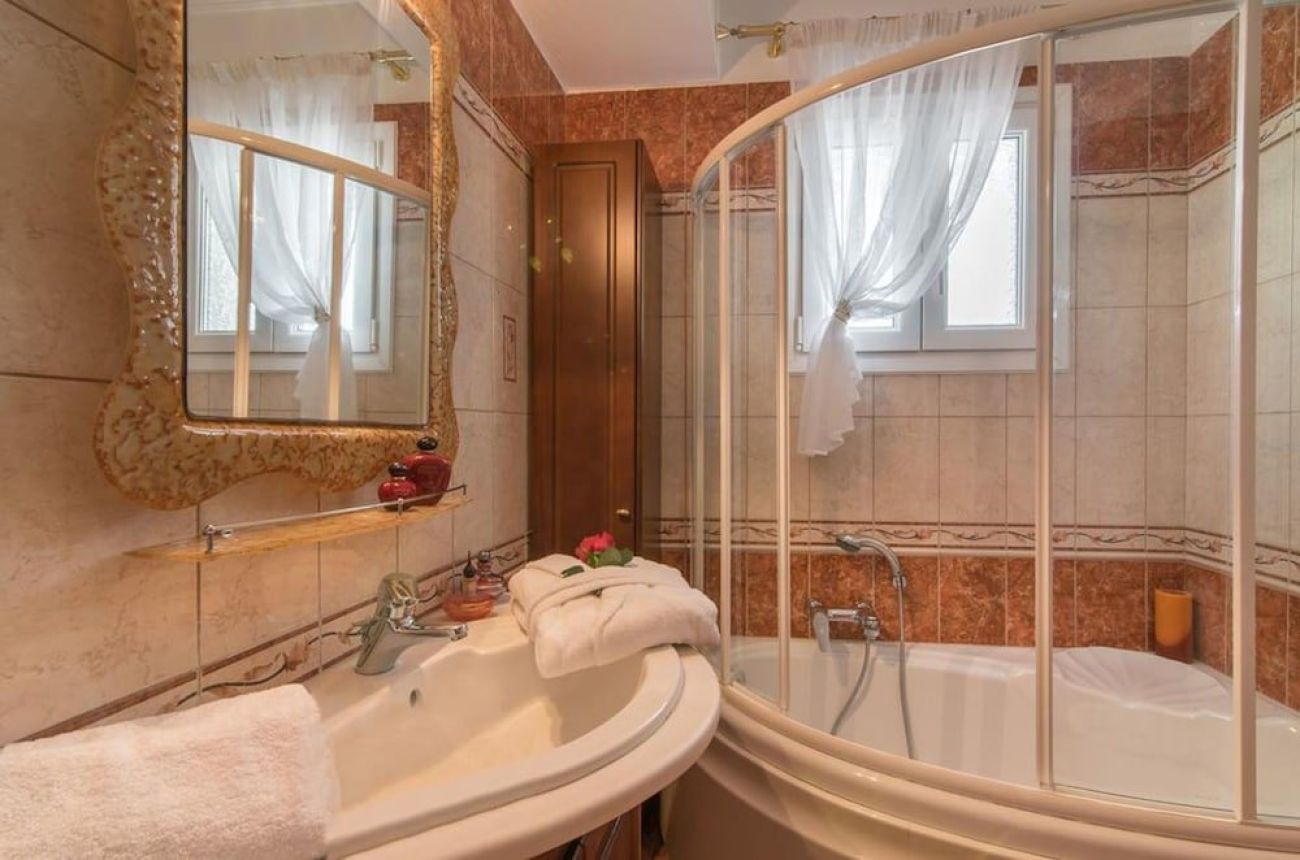 Fontana Holiday Home 4*
