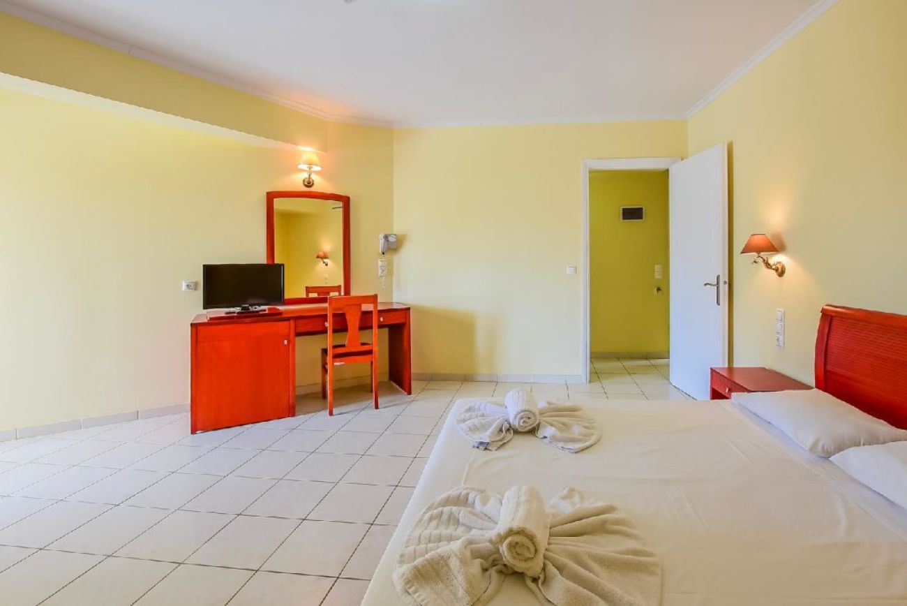 Timos Hotel 2*
