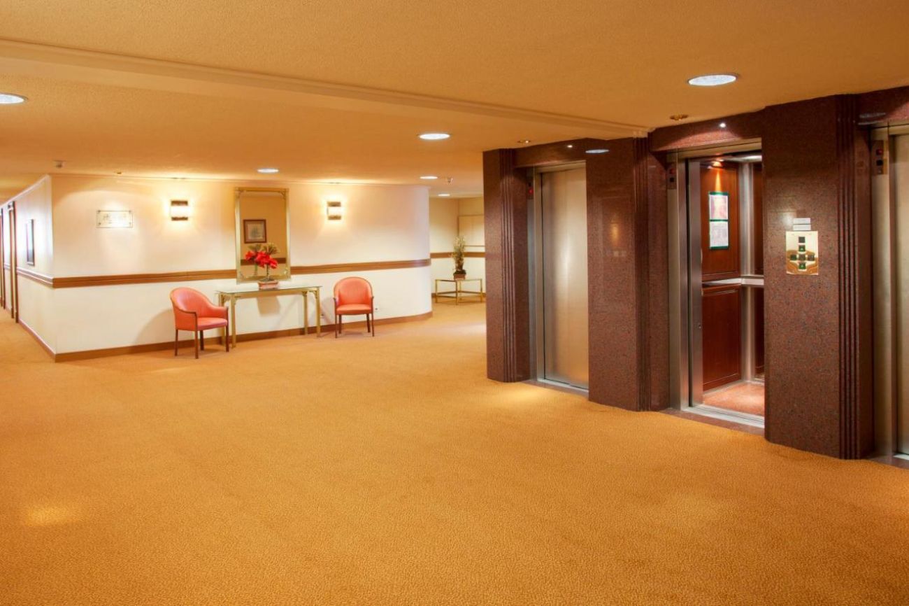 Holiday Inn Thessaloniki 4*