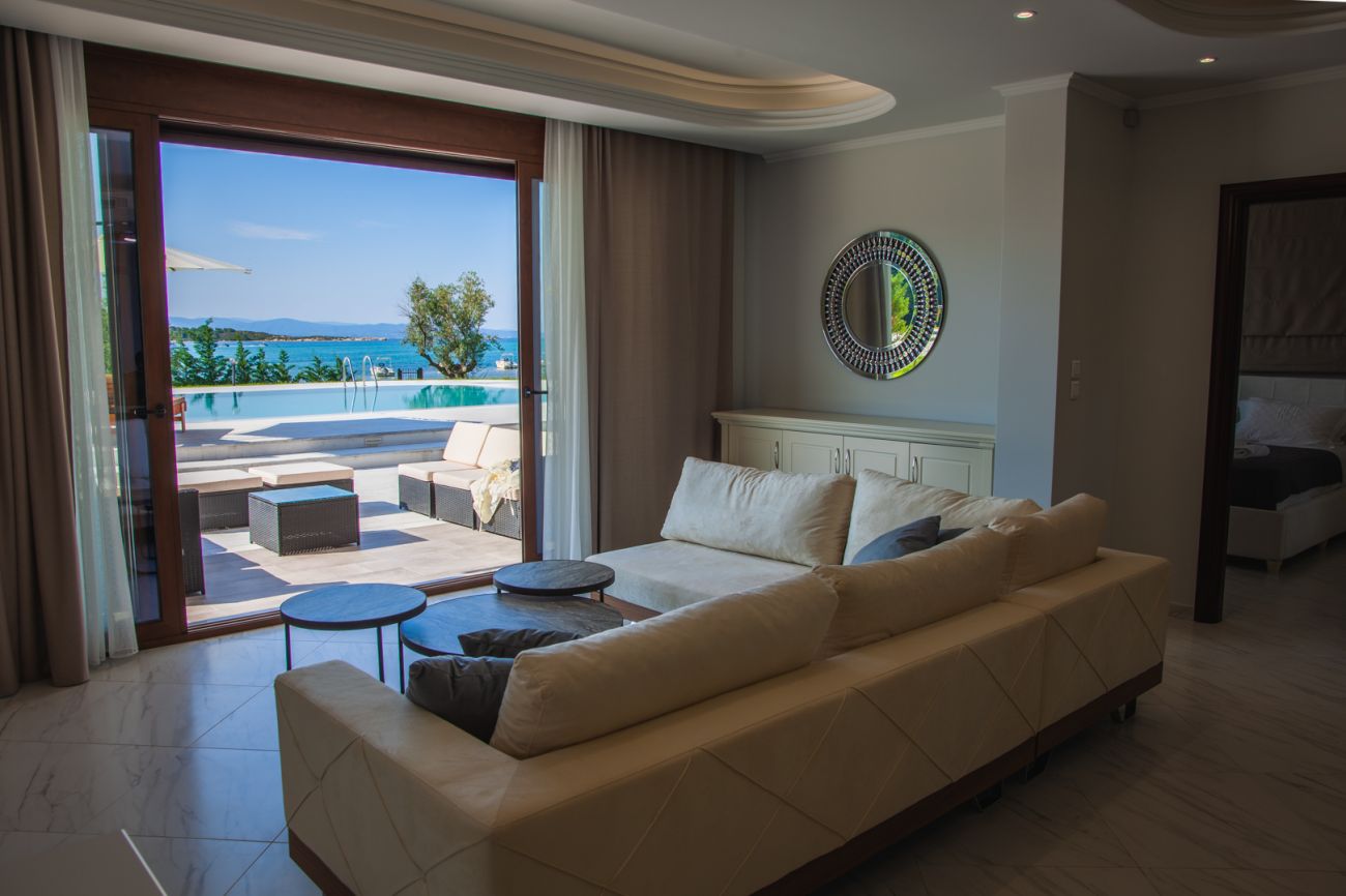 Villa Chrisa 4*