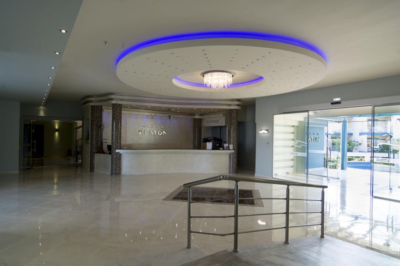 Grand Platon Hotel 4*
