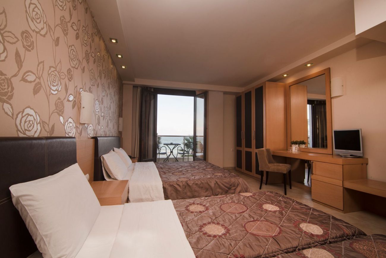 Mistral Seaside Hotel 3*
