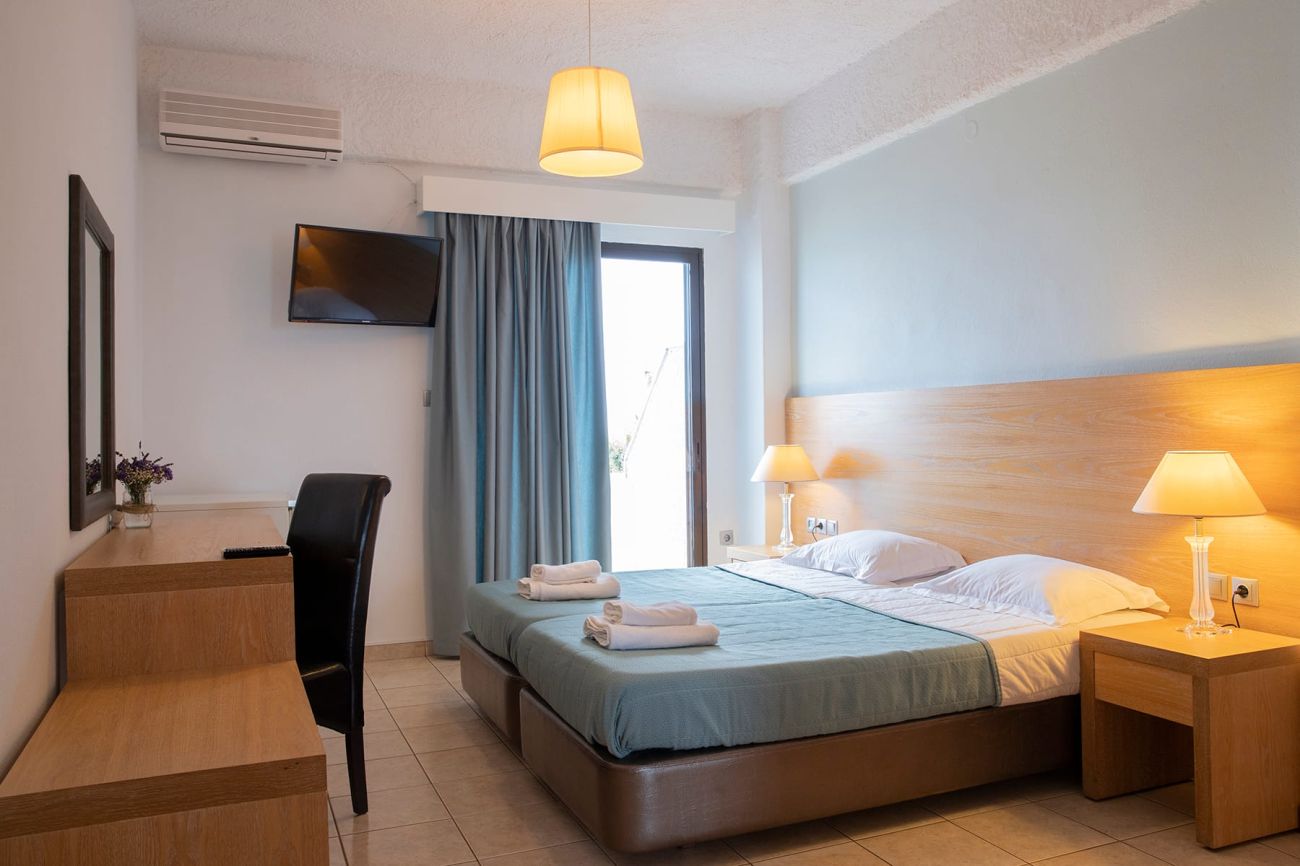 OCEANA Beach Hotel 3*