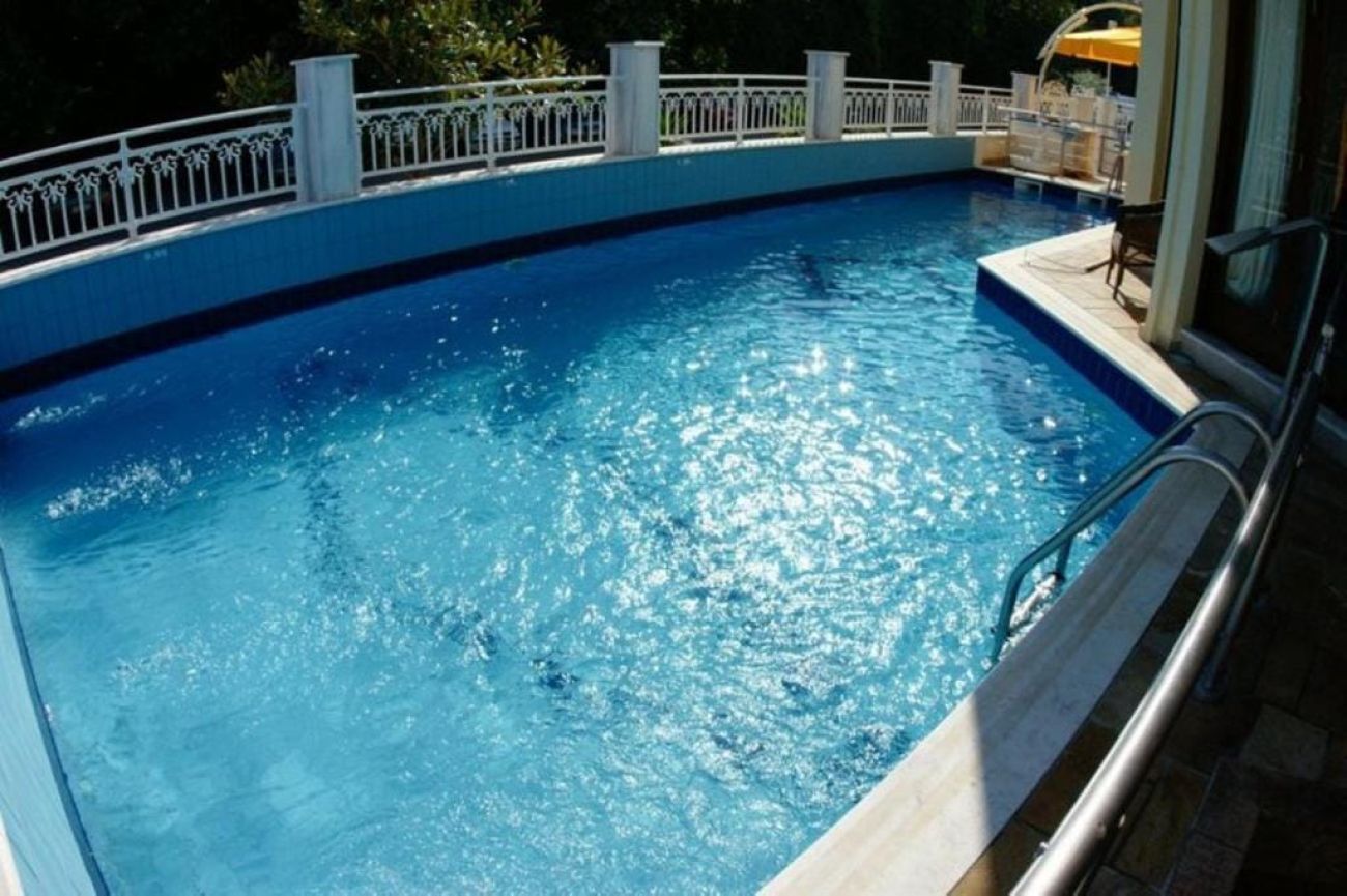 Eden Hotel 2*