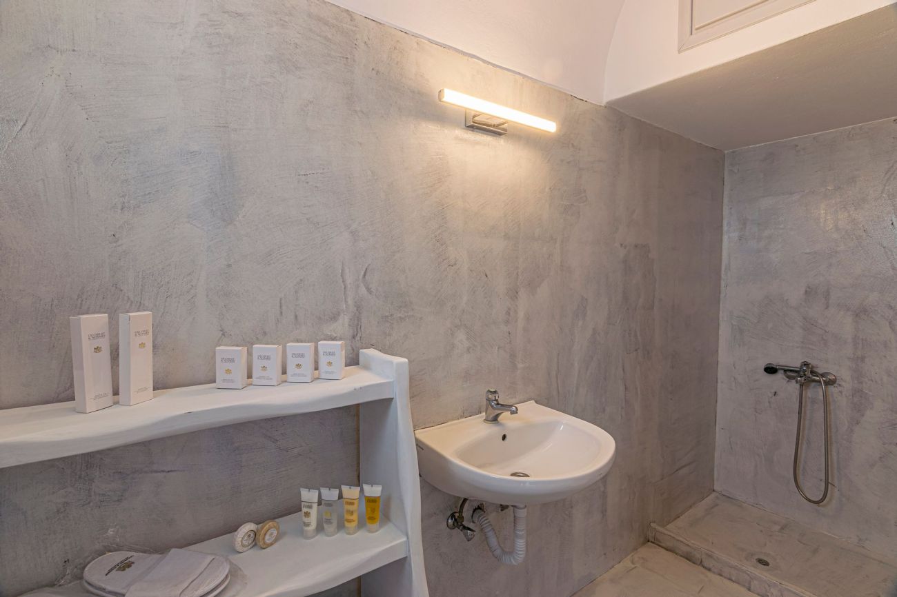 Phaos Santorini Suites 5*