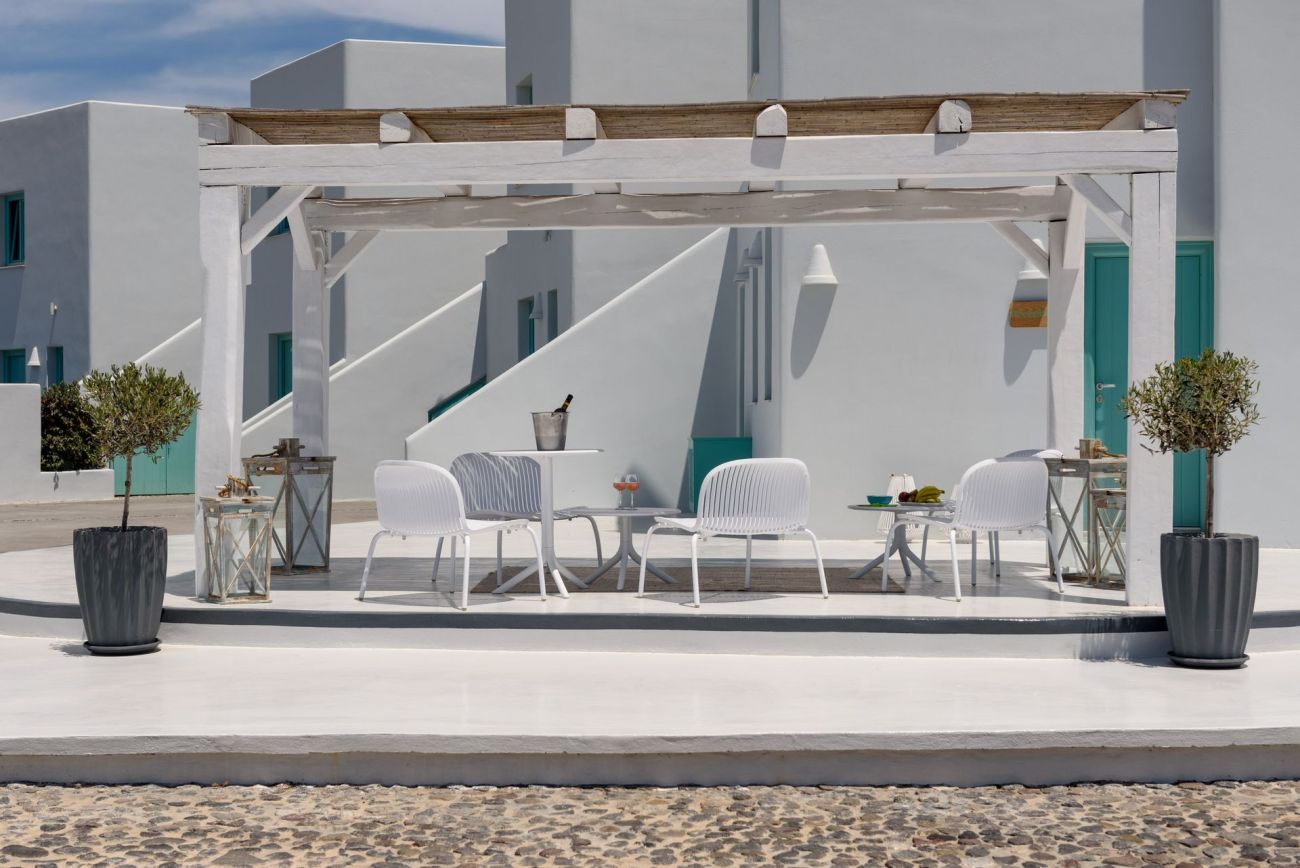 Neptune Luxury Spa Suites Santorini