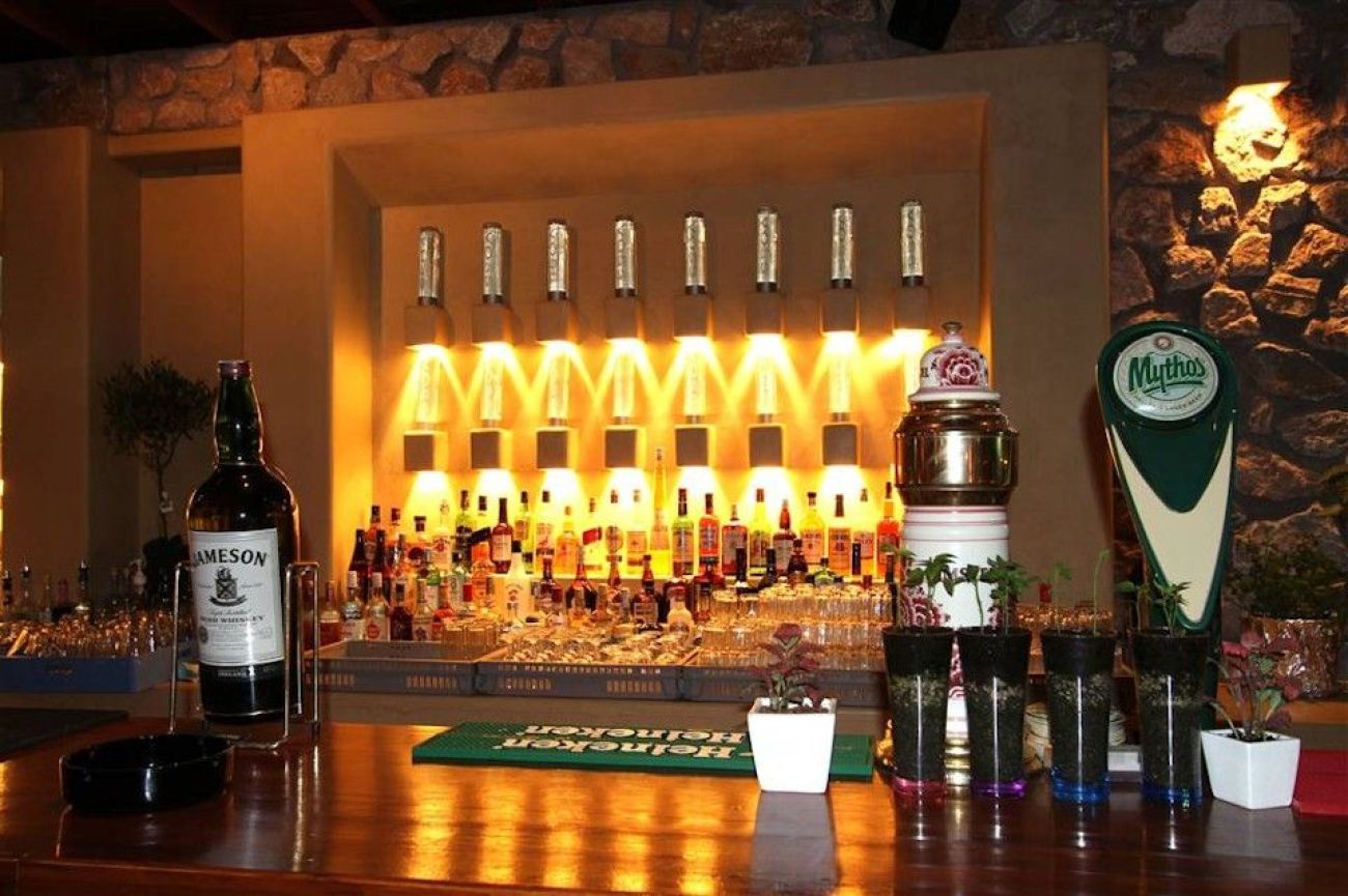 Makris Hotel Santorini 3*