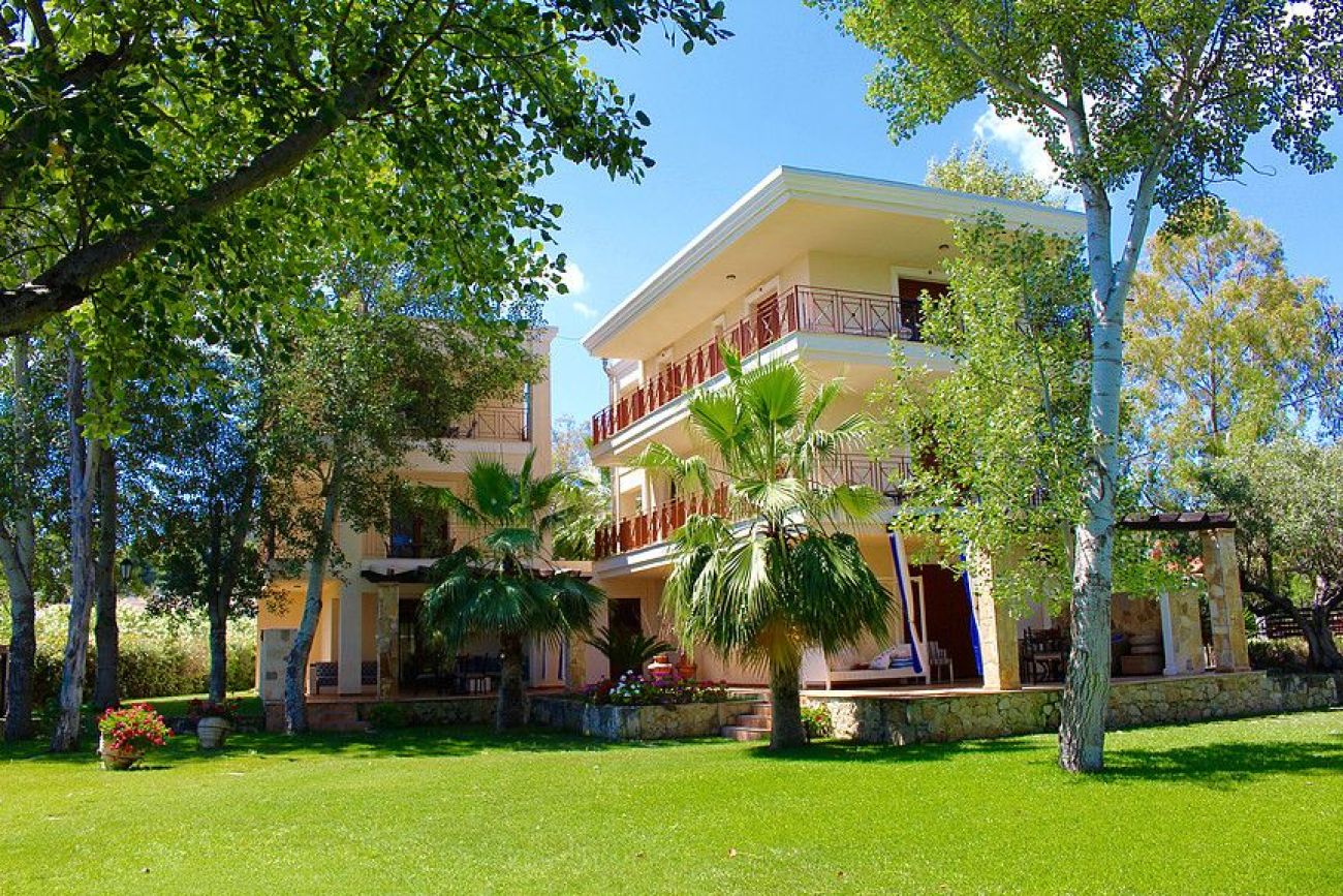 W Villas Halkidiki 5*
