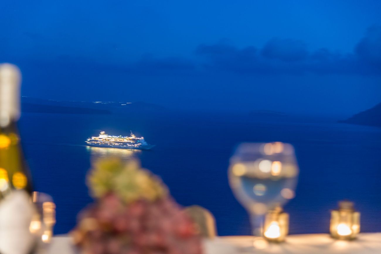 Ambition Suites Santorini 3*