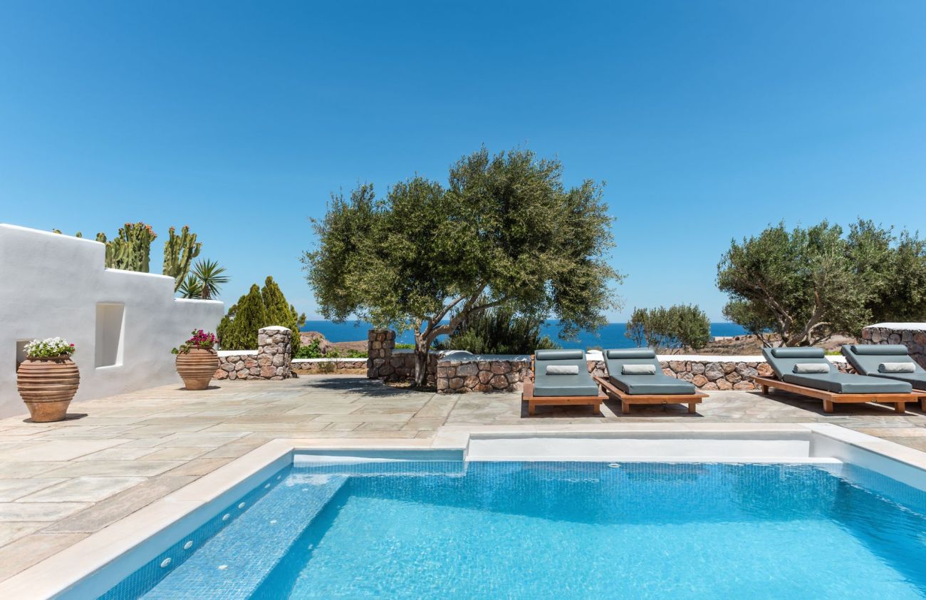 Anema Residence Santorini 4*