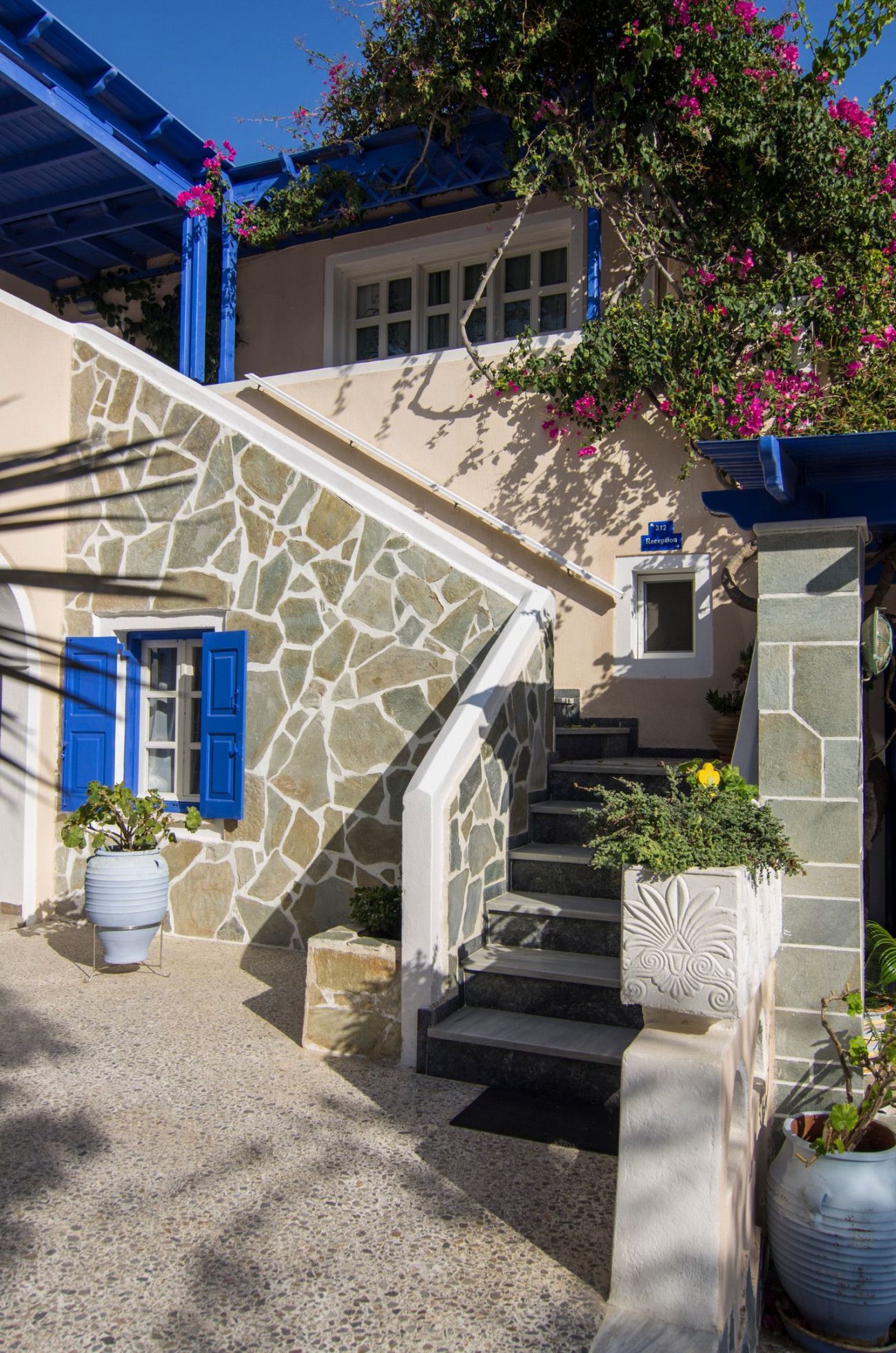 Paradise Resort Santorini 3*