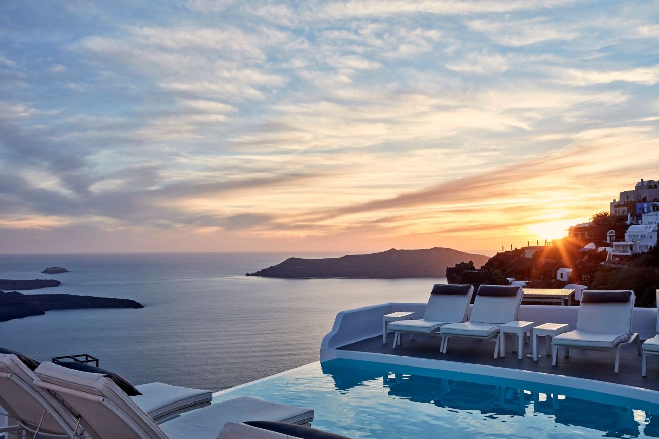 Katikies Chromata Santorini - The Leading Hotels of the World 5*