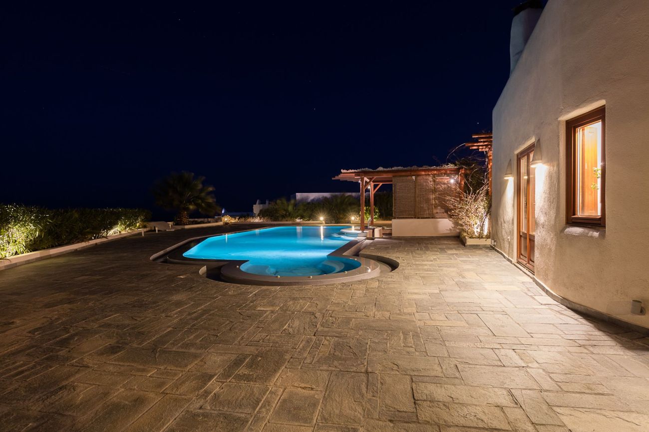 Aquaria Villa Santorini 5*