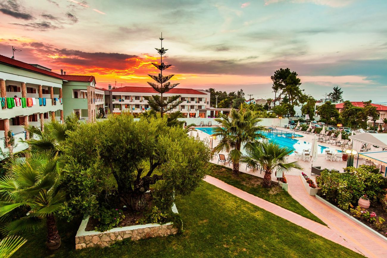 Tresor Sousouras 4*