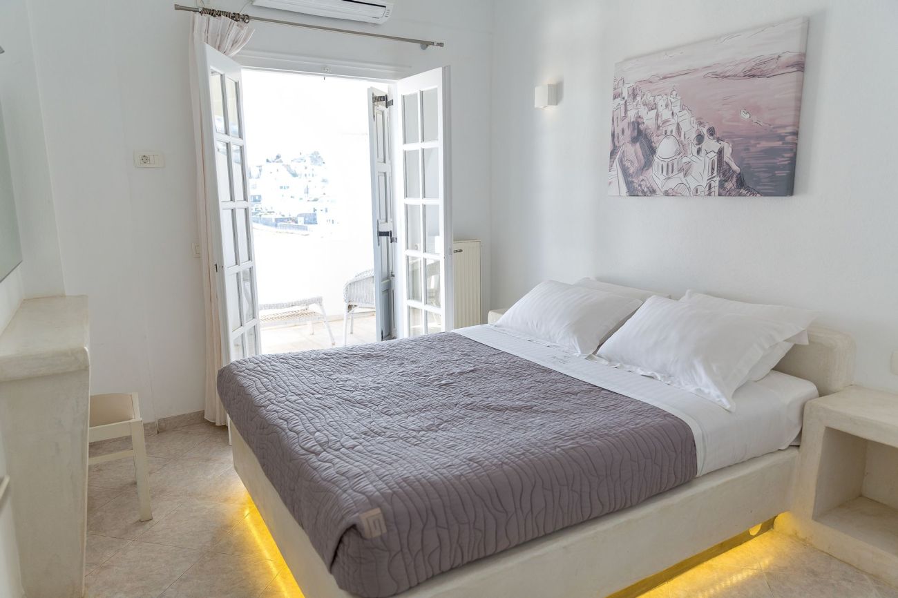 Acrothea Suites & Villas Santorini
