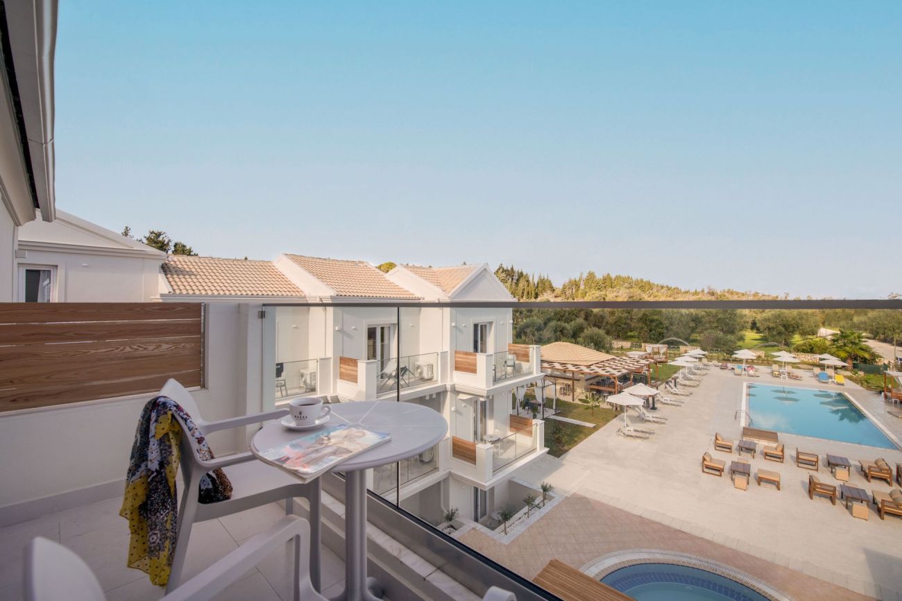 Ekati Mare Boutique Resort 4*
