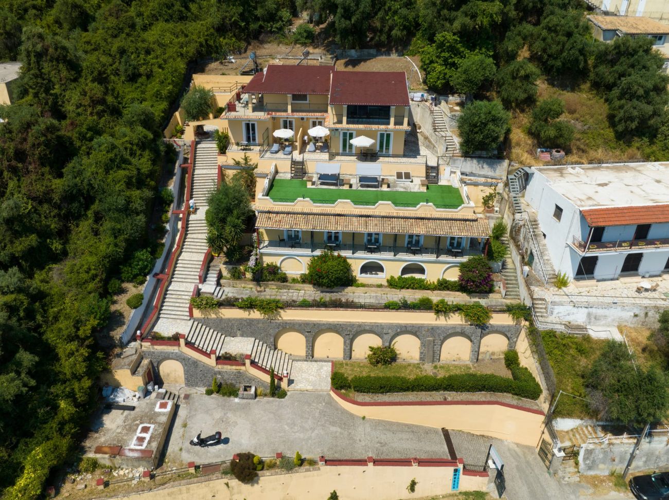9 Muses Seaview Studios (Adults Only)