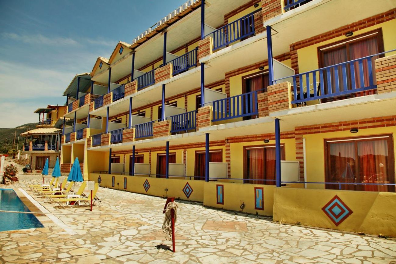 Politia Hotel 3*