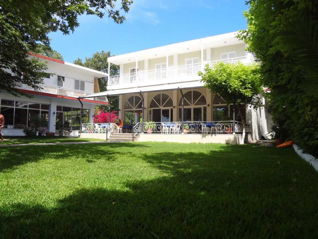 Avra Beach Hotel 3*