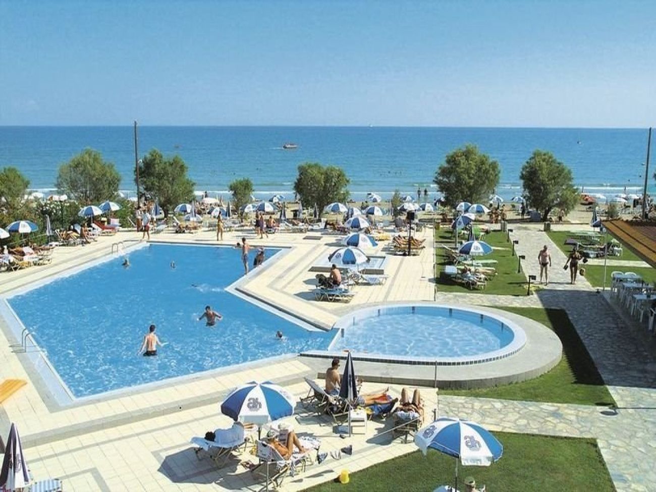 Astir Beach Hotel 3*