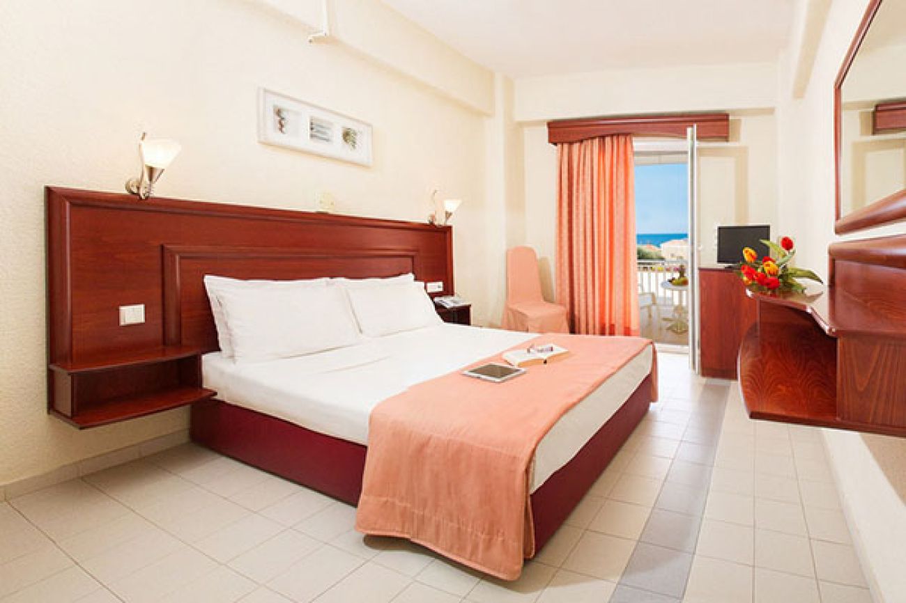 Loutra Beach hotel 3*