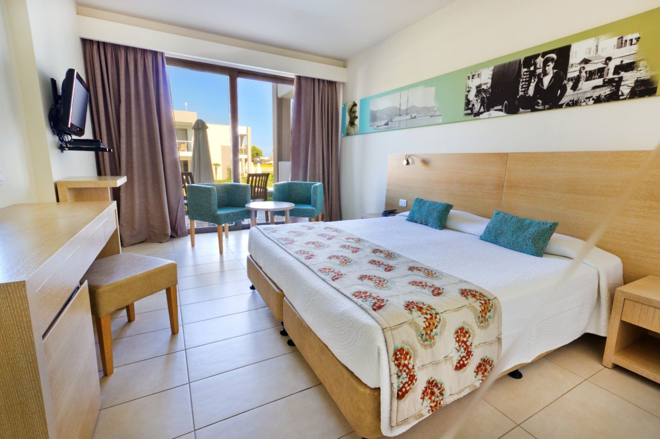Alea Hotel & Suites