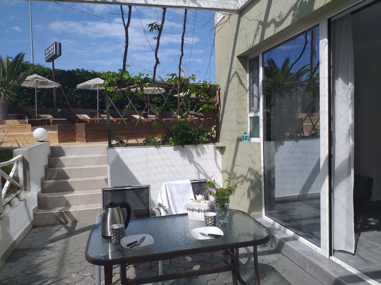 Kapahi Sea View Hotel Apartments